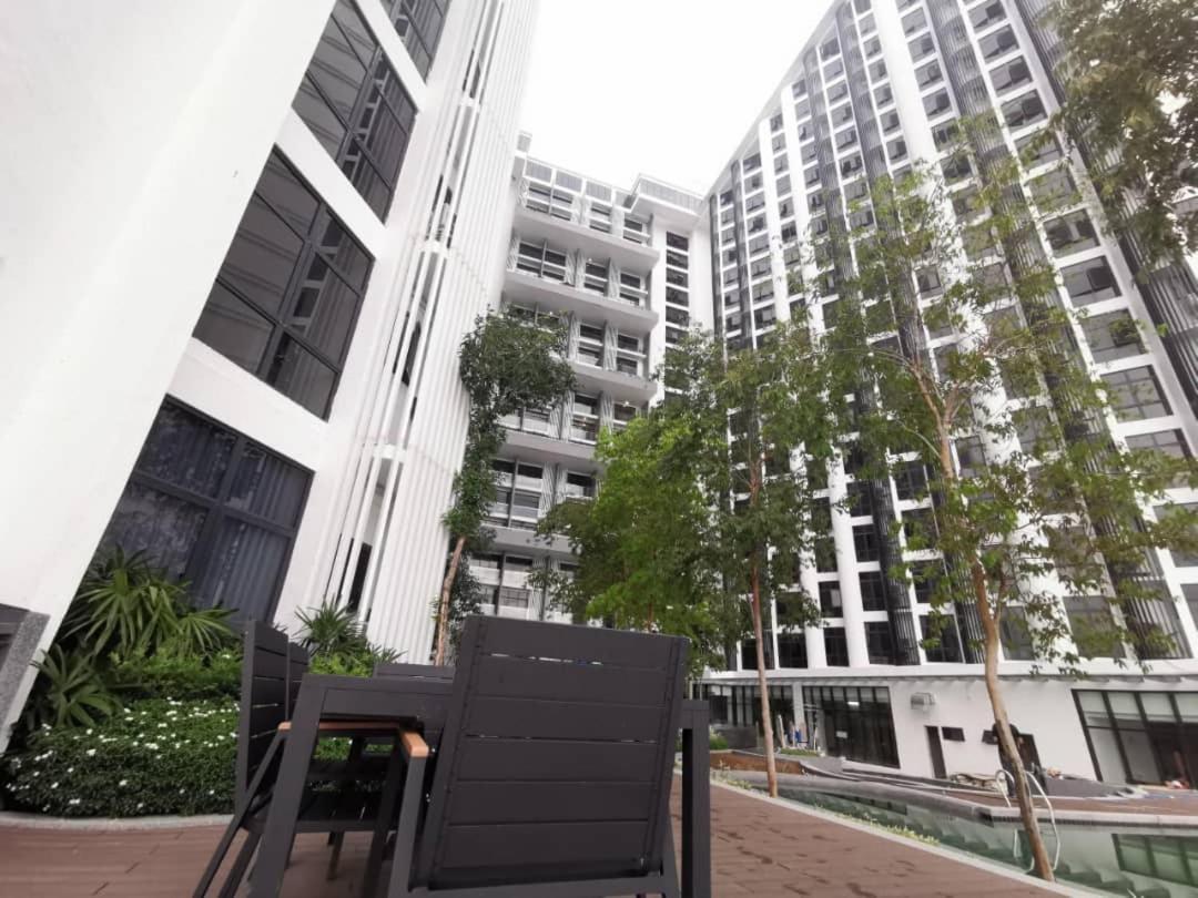 K Seaview Designer At The Shore, * Kota Kinabalu
